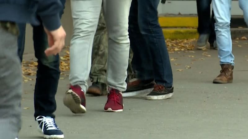 Srazili ji a kopali do hlavy, líčí matka 11leté dívky. Napadnout ji měla parta dětí z Vimperka Srazili ji a kopali do hlavy, líčí matka 11leté dívky. Napadnout ji měla parta dětí z Vimperka