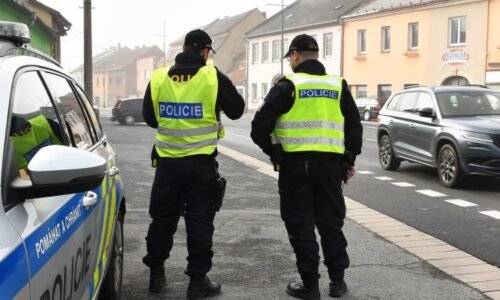 Hrozby při Dušičkách: Do ulic vyrazí stovky policistů. Podívejte se, kde posílí hlídky Hrozby při Dušičkách: Do ulic vyrazí stovky policistů. Podívejte se, kde posílí hlídky