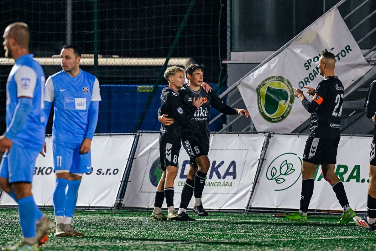 Prvými semifinalistami ZEL DEGSON Martin a AK Real Coholics Bratislava