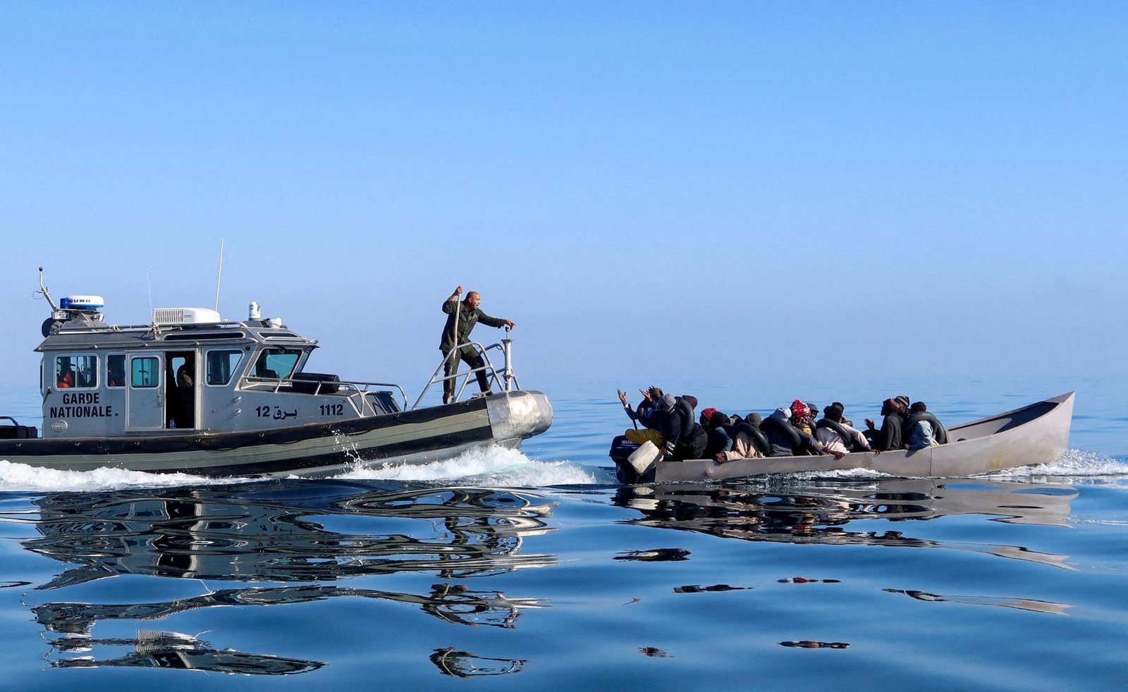 Pri nehode lode prevážajúcej migrantov v Tunisku zomrelo najmenej 40 ľudí Pri nehode lode prevážajúcej migrantov v Tunisku zomrelo najmenej 40 ľudí