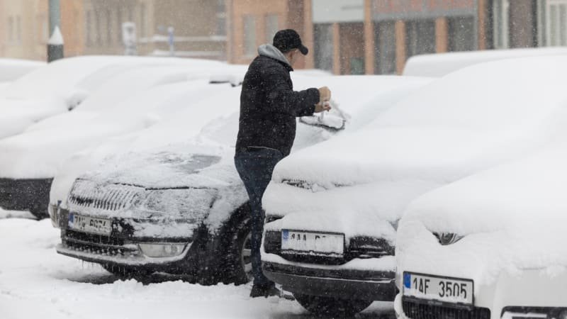 Počasí v Česku na houpačce: V úterý hrozí sněžení, o víkendu teploty vyletí k téměř 20° C Počasí v Česku na houpačce: V úterý hrozí sněžení, o víkendu teploty vyletí k téměř 20° C