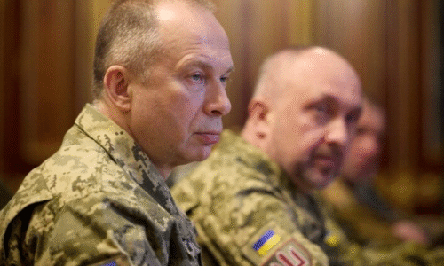 Syrskyj odmieta tvrdenia Ruska o obkľúčení Pokrovsku a Kupiansku. Situácia je však ťažká, priznal Syrskyj odmieta tvrdenia Ruska o obkľúčení Pokrovsku a Kupiansku. Situácia je však ťažká, priznal