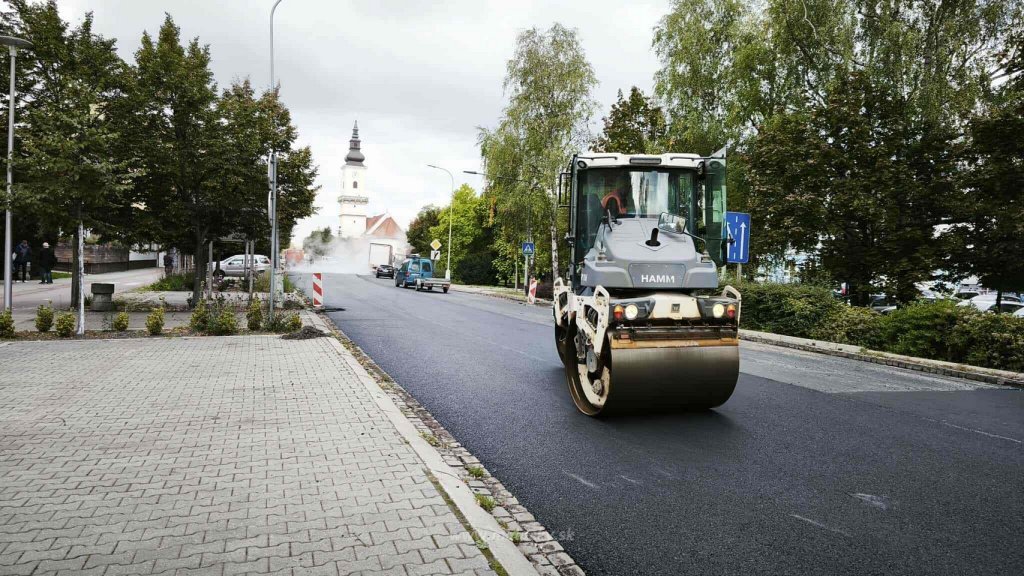 Rekonštrukcia vozovky postupuje