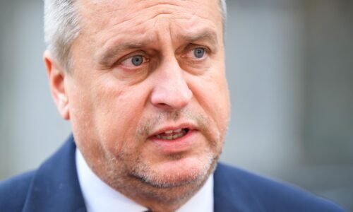 SNS vyzýva prezidenta, aby nepodpísal novelu o hazarde a žiada komplexné riešenie