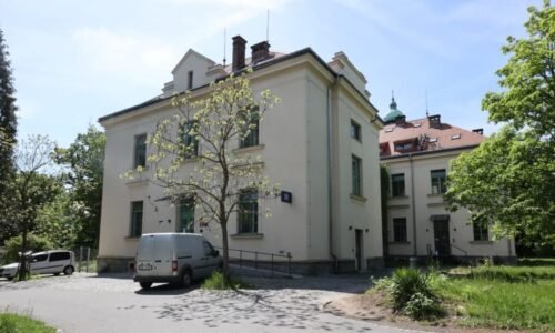 Kontroverzní vycházky vraha z Bohnic: Běžná praxe, muž není nebezpečný, tvrdí léčebna