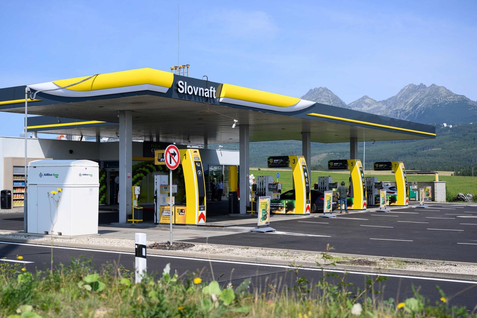 Chorvátsky Janaf zadržal Slovnaftu 90-tisíc ton ropy, hrozí výpadok dodávok pre región