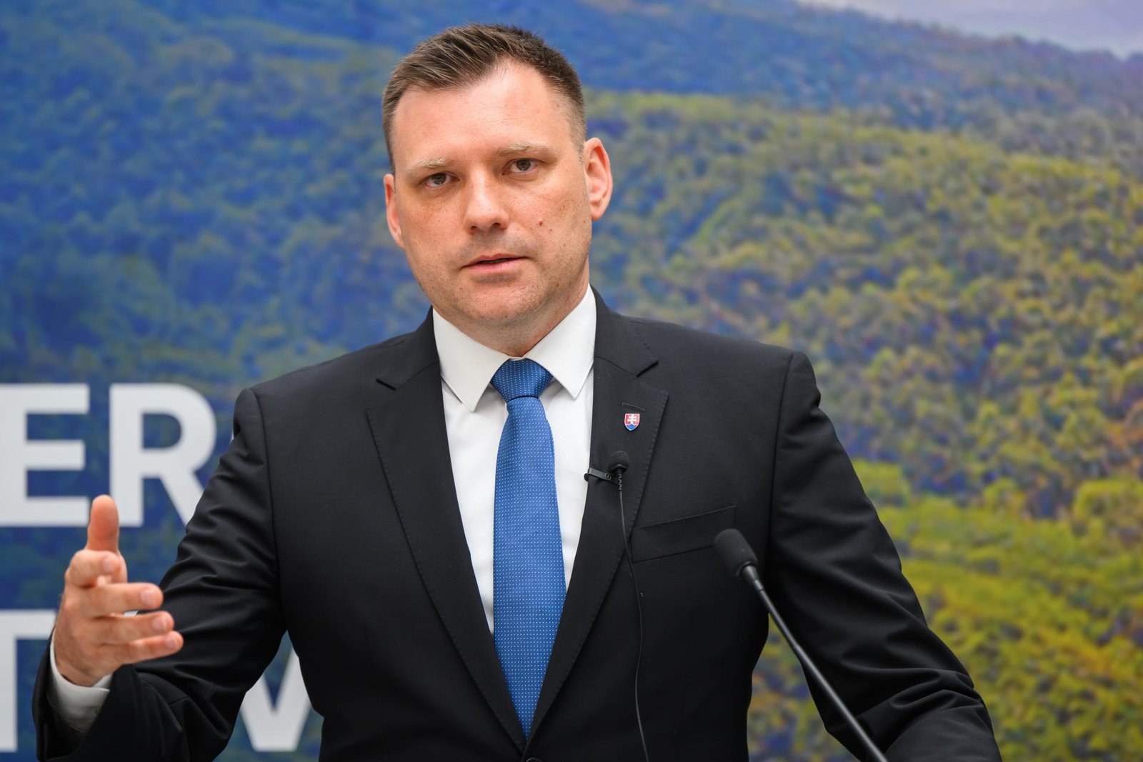 Hneď prvé obálky k Tarabovej elektrárni meškajú. Bolo to nereálne, hodnotí bývalý tajomník Hneď prvé obálky k Tarabovej elektrárni meškajú. Bolo to nereálne, hodnotí bývalý tajomník