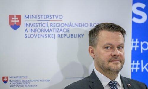 Rozhodnutie rezortu investícií potvrdzuje naše výhrady. Projekty sú netransparentné, tvrdí Slovensko.Digital Rozhodnutie rezortu investícií potvrdzuje naše výhrady. Projekty sú netransparentné, tvrdí Slovensko.Digital