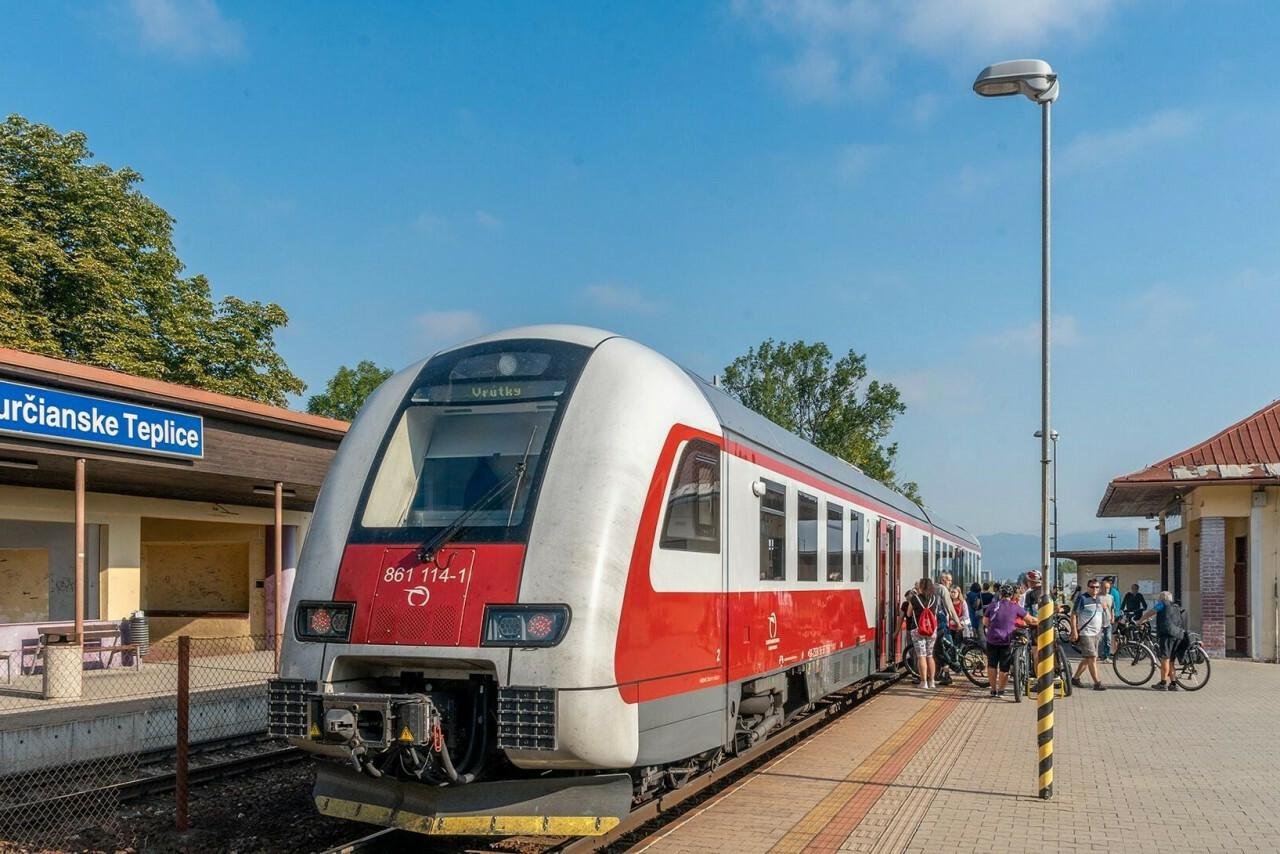 ZSSK a Pošta informujú o novinke, ktorá sa týka celého Slovenska