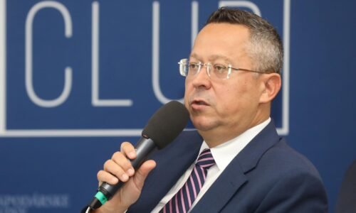 Konsolidačné ambície dostávajú na frak