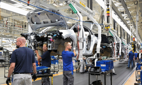Nemecké automobilky varujú pred nedostatkom čipov. Hrozí obmedzenie výroby Nemecké automobilky varujú pred nedostatkom čipov. Hrozí obmedzenie výroby