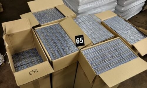 Finančná správa zaistila na západnom Slovensku cigarety a tovar za milióny eur Finančná správa zaistila na západnom Slovensku cigarety a tovar za milióny eur