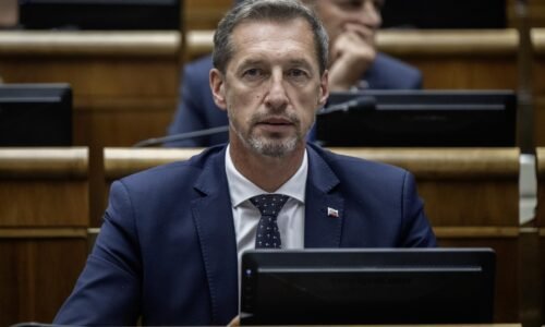 Šéf KDH hovorí o potrebe demokratickej výmeny vlády Fica vo voľbách