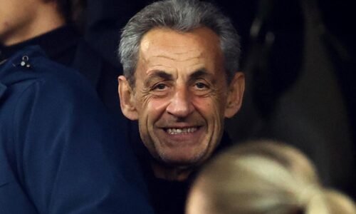 Francúzsky najvyšší súd rozhodne v prípade Sarkozyho odvolania o mesiac. Hrozí mu trest s elektrickým náramkom Francúzsky najvyšší súd rozhodne v prípade Sarkozyho odvolania o mesiac. Hrozí mu trest s elektrickým náramkom