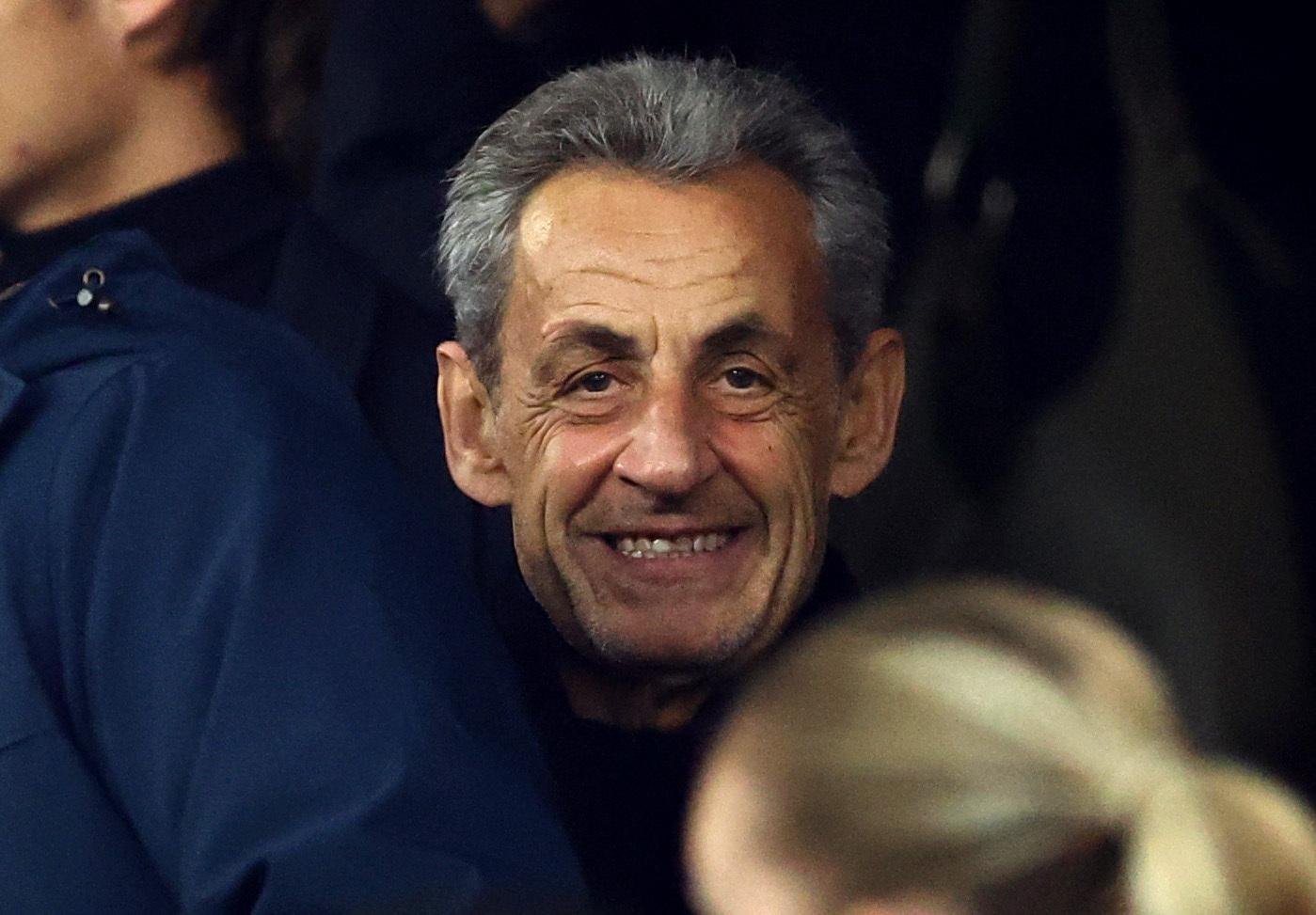 Francúzsky najvyšší súd rozhodne v prípade Sarkozyho odvolania o mesiac. Hrozí mu trest s elektrickým náramkom Francúzsky najvyšší súd rozhodne v prípade Sarkozyho odvolania o mesiac. Hrozí mu trest s elektrickým náramkom