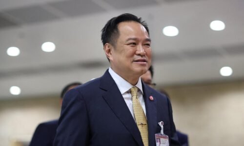 Thajský premiér po smrti kráľovnej matky mení plány, summit ASEAN vynechá Thajský premiér po smrti kráľovnej matky mení plány, summit ASEAN vynechá