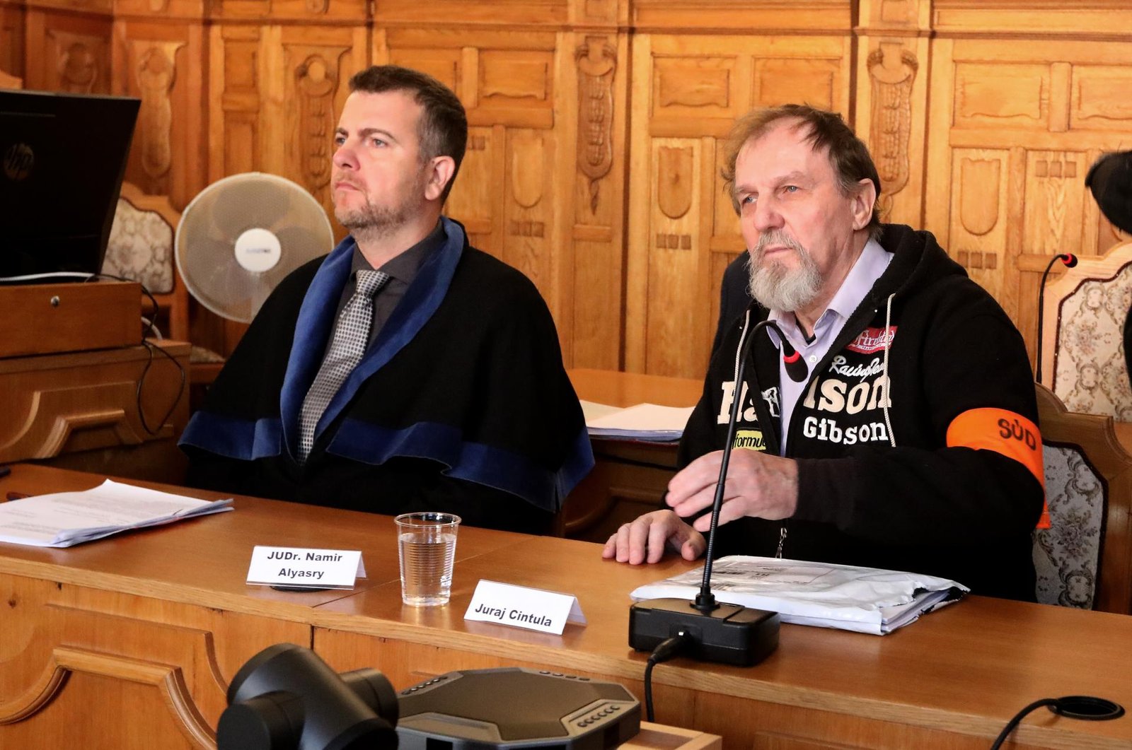Deň pred verdiktom: Útočil Cintula na premiéra či na vládu a je dôležité, či mal Fico nepriestrelnú vestu? Deň pred verdiktom: Útočil Cintula na premiéra či na vládu a je dôležité, či mal Fico nepriestrelnú vestu?
