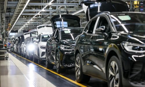 Volkswagen varuje pred možným výpadkom výroby pre spor o dodávky čipov z Nexperie Volkswagen varuje pred možným výpadkom výroby pre spor o dodávky čipov z Nexperie