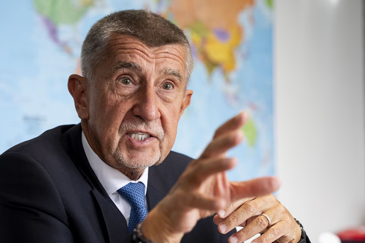 Babiš vyzval vládu, aby už neuzatvárala žiadne zmluvy Babiš vyzval vládu, aby už neuzatvárala žiadne zmluvy
