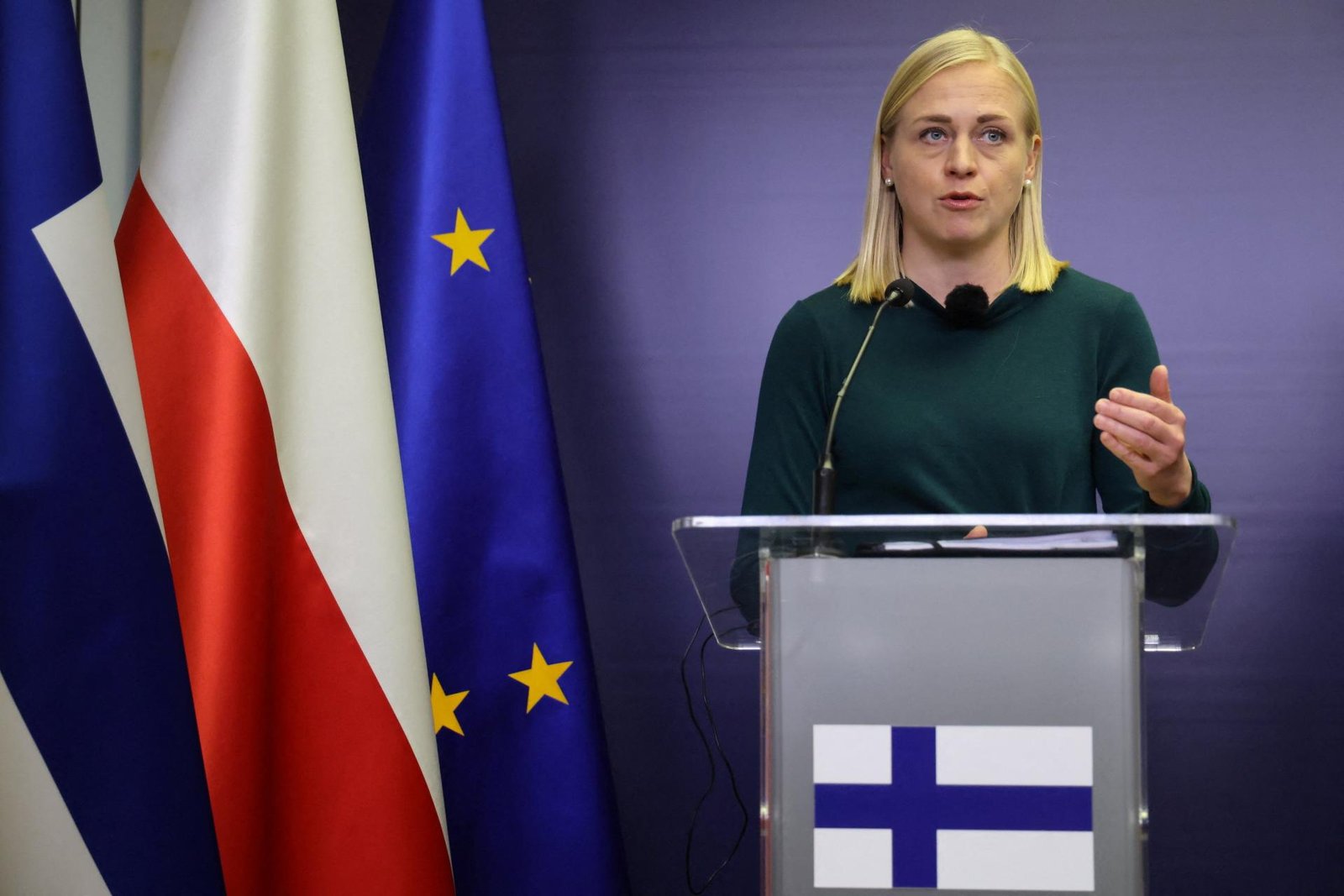 Gruzínske ministerstvo vnútra pokutovalo šéfku fínskej diplomacie. Natočila video počas demonštrácie Gruzínske ministerstvo vnútra pokutovalo šéfku fínskej diplomacie. Natočila video počas demonštrácie