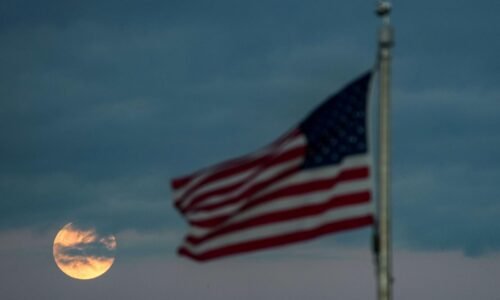 V usa sa začalo prepúšťanie federálnych zamestnancov. trumpova administratíva tým tlačí na demokratov