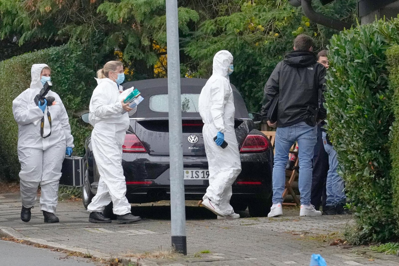 Z útoku na novozvolenú starostku Herdecke v Nemecku podozrievajú jej neplnoletú adoptívnu dcéru Z útoku na novozvolenú starostku Herdecke v Nemecku podozrievajú jej neplnoletú adoptívnu dcéru