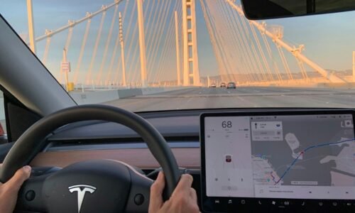 V USA po ďalších nehodách vyšetrujú bezpečnosť autonómneho riadenia Tesly, vozidlá porušili predpisy V USA po ďalších nehodách vyšetrujú bezpečnosť autonómneho riadenia Tesly, vozidlá porušili predpisy