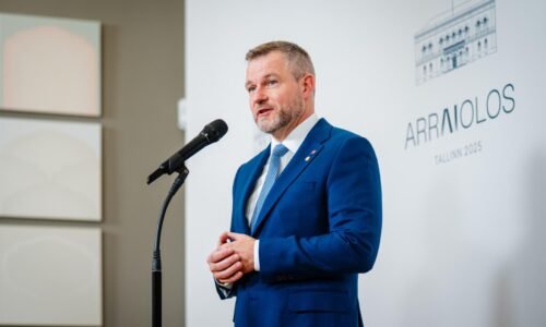Európska únia hazarduje s dôverou ľudí v Severnom Macedónsku, vyhlásil Pellegrini