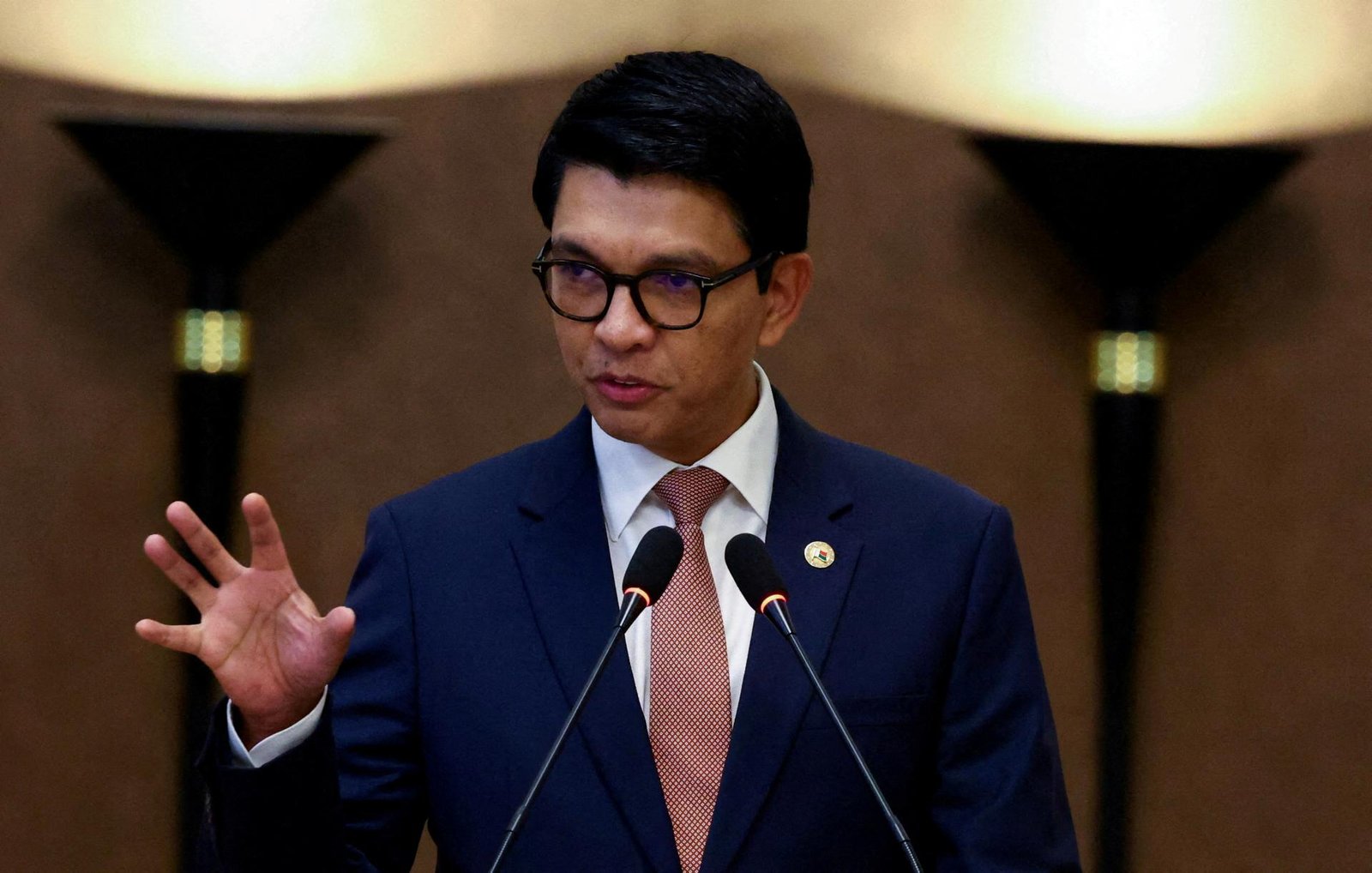 Madagaskarský prezident Rajoelina rozpustil parlament Madagaskarský prezident Rajoelina rozpustil parlament