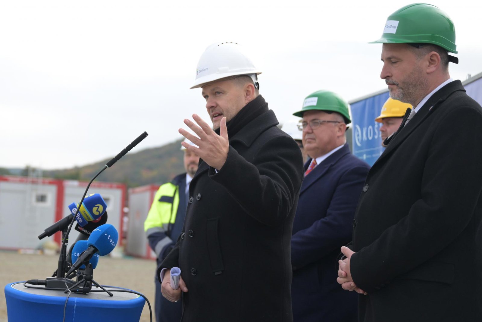 Košice smerujú k ekologickému vykurovaniu, začína sa s vŕtaním nových geotermálnych vrtov Košice smerujú k ekologickému vykurovaniu, začína sa s vŕtaním nových geotermálnych vrtov