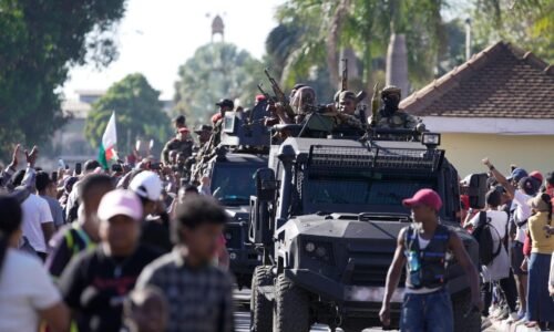 Madagaskarský parlament schválil impeachment prezidenta, moc prebrala armáda. Civilná vláda má byť do pár dní
