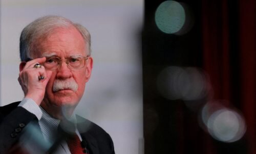 Trumpov exporadca Bolton čelí obvineniam z nelegálneho uchovávania a prenášania tajných informácií Trumpov exporadca Bolton čelí obvineniam z nelegálneho uchovávania a prenášania tajných informácií