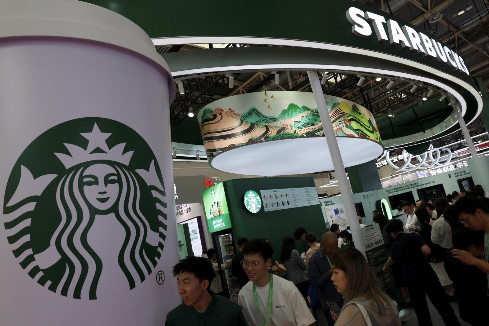 Starbucks zatvoril viacero prevádzok v Rakúsku, spoločnosť to označuje za "komplexnú revíziu portfólia" Starbucks zatvoril viacero prevádzok v Rakúsku, spoločnosť to označuje za „komplexnú revíziu portfólia“