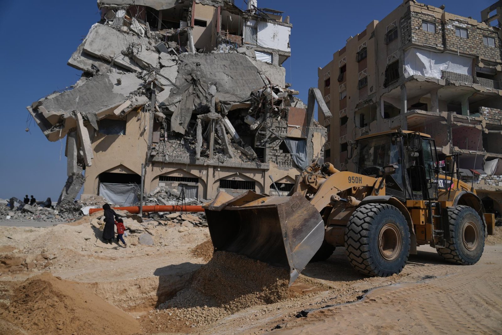 Hamas odovzdal Červenému krížu telo ďalšieho rukojemníka. Rakva je na ceste do Izraela Hamas odovzdal Červenému krížu telo ďalšieho rukojemníka. Rakva je na ceste do Izraela