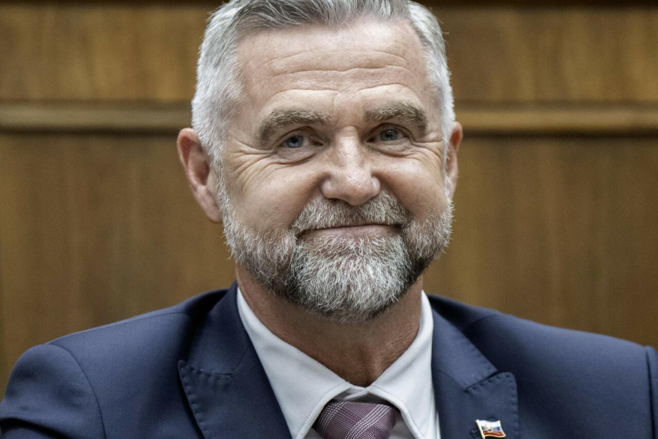 Erik Tomáš: Ferenčák sa svojím hlasovaním vylučuje z koalície sám. Gašpar pri rozpočte ráta s tesnou väčšinou Erik Tomáš: Ferenčák sa svojím hlasovaním vylučuje z koalície sám. Gašpar pri rozpočte ráta s tesnou väčšinou