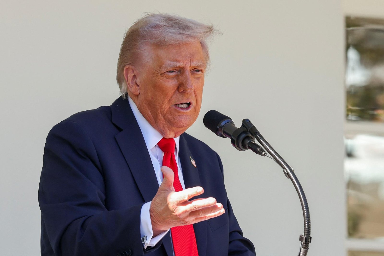 Plány sa zastavili. Stretnutie Trumpa s Putinom sa v najbližšom čase neuskutoční, oznámil Biely dom Plány sa zastavili. Stretnutie Trumpa s Putinom sa v najbližšom čase neuskutoční, oznámil Biely dom
