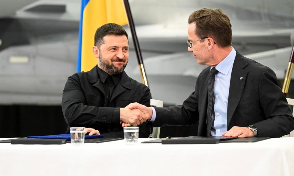 Ukrajina chce kúpiť od Švédska až 150 gripenov, oznámil Zelenskyj