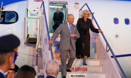 Britský kráľ Karol III. s manželkou pricestovali do Ríma, vo štvrtok sa prvýkrát stretnú s pápežom Britský kráľ Karol III. s manželkou pricestovali do Ríma, vo štvrtok sa prvýkrát stretnú s pápežom