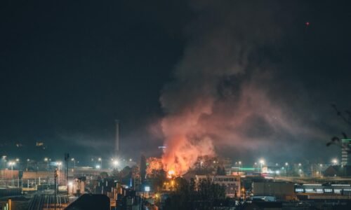 Žilinská radnica pre nočný požiar na Bratislavskej ulici vyhlásila mimoriadnu situáciu