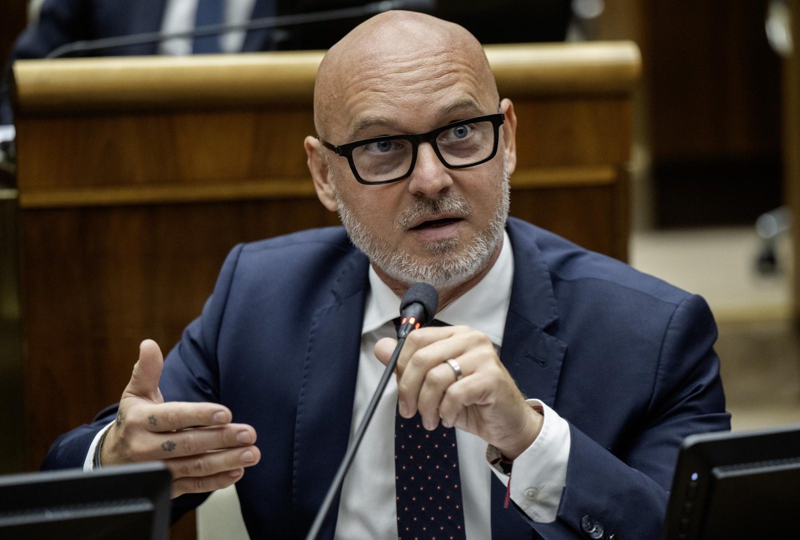 SaS predložila novelu, chce znížiť počet štátnych tajomníkov SaS predložila novelu, chce znížiť počet štátnych tajomníkov