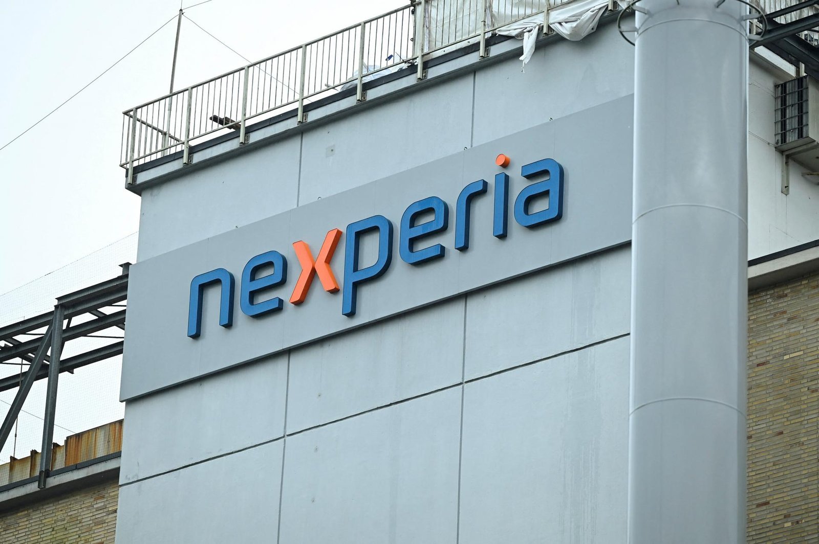 Nemecko žiada Čínu o obnovenie vývozu čipov, spor okolo Nexperie sa prehlbuje Nemecko žiada Čínu o obnovenie vývozu čipov, spor okolo Nexperie sa prehlbuje