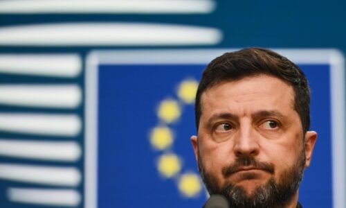 Zmrazené ruské aktíva by nemali slúžiť len humanitárnym účelom. Ukrajina potrebuje aj obranu, tvrdí Zelenskyj Zmrazené ruské aktíva by nemali slúžiť len humanitárnym účelom. Ukrajina potrebuje aj obranu, tvrdí Zelenskyj