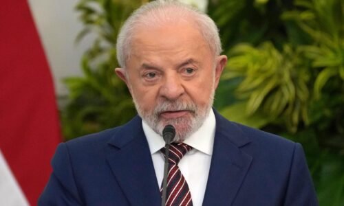 Lula chce v roku 2026 po štvrtýkrát kandidovať za brazílskeho prezidenta. Má takmer 80 rokov Lula chce v roku 2026 po štvrtýkrát kandidovať za brazílskeho prezidenta. Má takmer 80 rokov