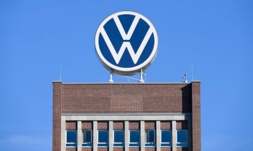 Výroba v hlavnom závode Volkswagenu zatiaľ pokračuje, ale neistota okolo čipov je veľká Výroba v hlavnom závode Volkswagenu zatiaľ pokračuje, ale neistota okolo čipov je veľká