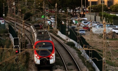 Lisabon a Madrid má do roku 2034 prepojiť vysokorýchlostná železnica, cesta by mala trvať len tri hodiny Lisabon a Madrid má do roku 2034 prepojiť vysokorýchlostná železnica, cesta by mala trvať len tri hodiny