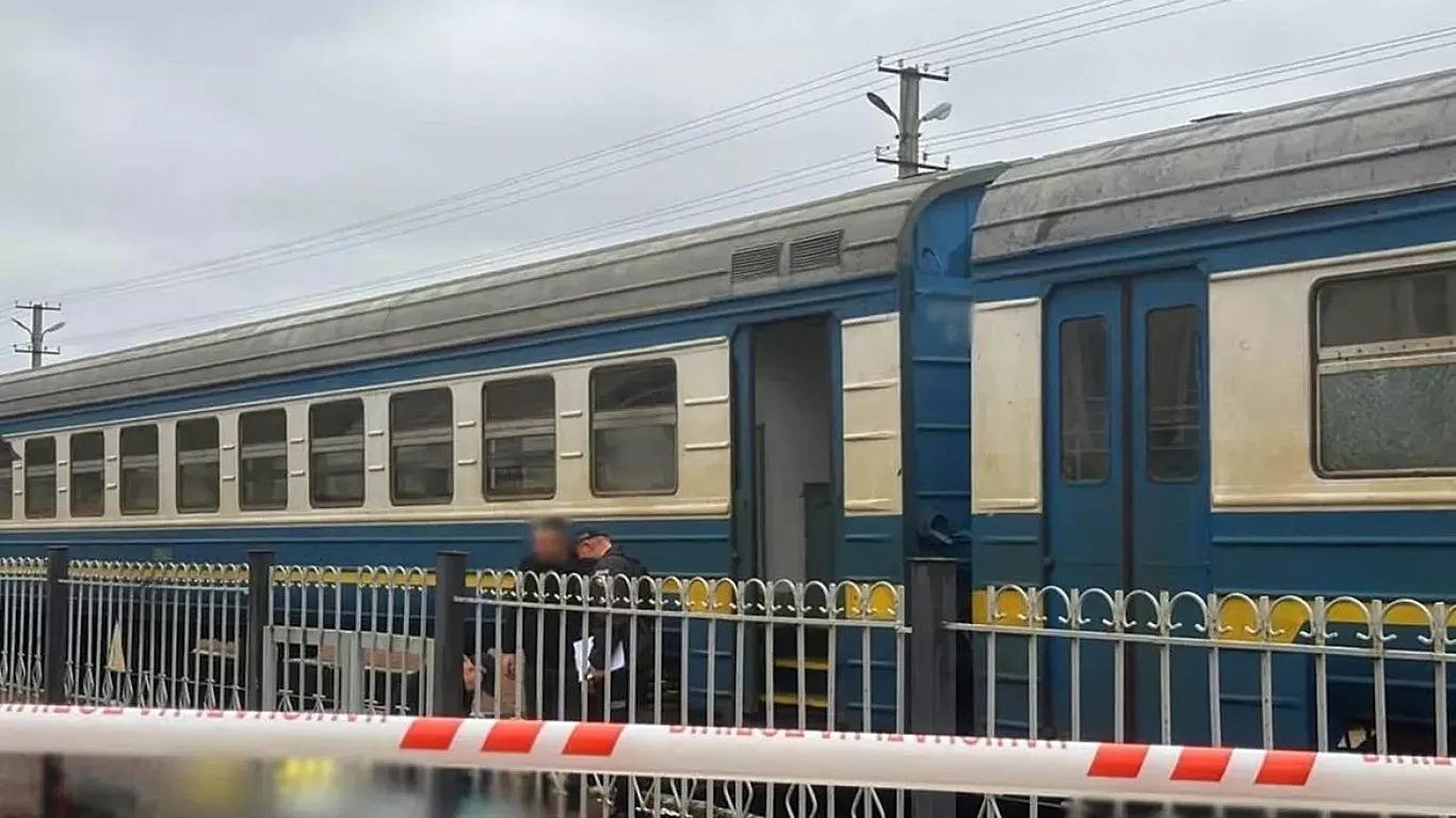 Muž na stanici na Ukrajine odpálil granát, zabil tri ženy. Predtým chcel odísť za hranice Muž na stanici na Ukrajine odpálil granát, zabil tri ženy. Predtým chcel odísť za hranice