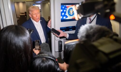 Trump sa po ceste do Malajzie zastaví v Katare, stretne sa s emirom a premiérom