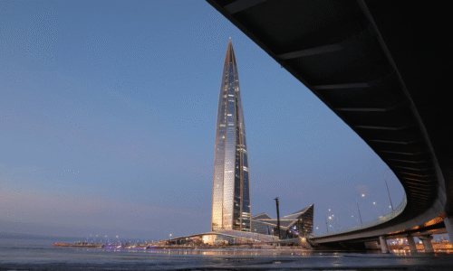 Polícia v Petrohrade zadržala ďalších pouličných hudobníkov, tentokrát neplnoletých