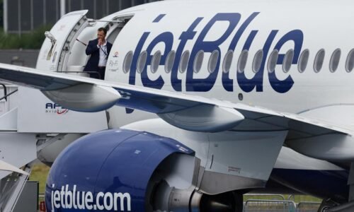 Let JetBlue musel kvôli problémom pristáť v Tampe, niekoľko cestujúcich je zranených Let JetBlue musel kvôli problémom pristáť v Tampe, niekoľko cestujúcich je zranených