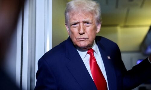 Trump vyzval senátorov na zrušenie filibusteru, ktorý umožňuje obštrukcie Trump vyzval senátorov na zrušenie filibusteru, ktorý umožňuje obštrukcie